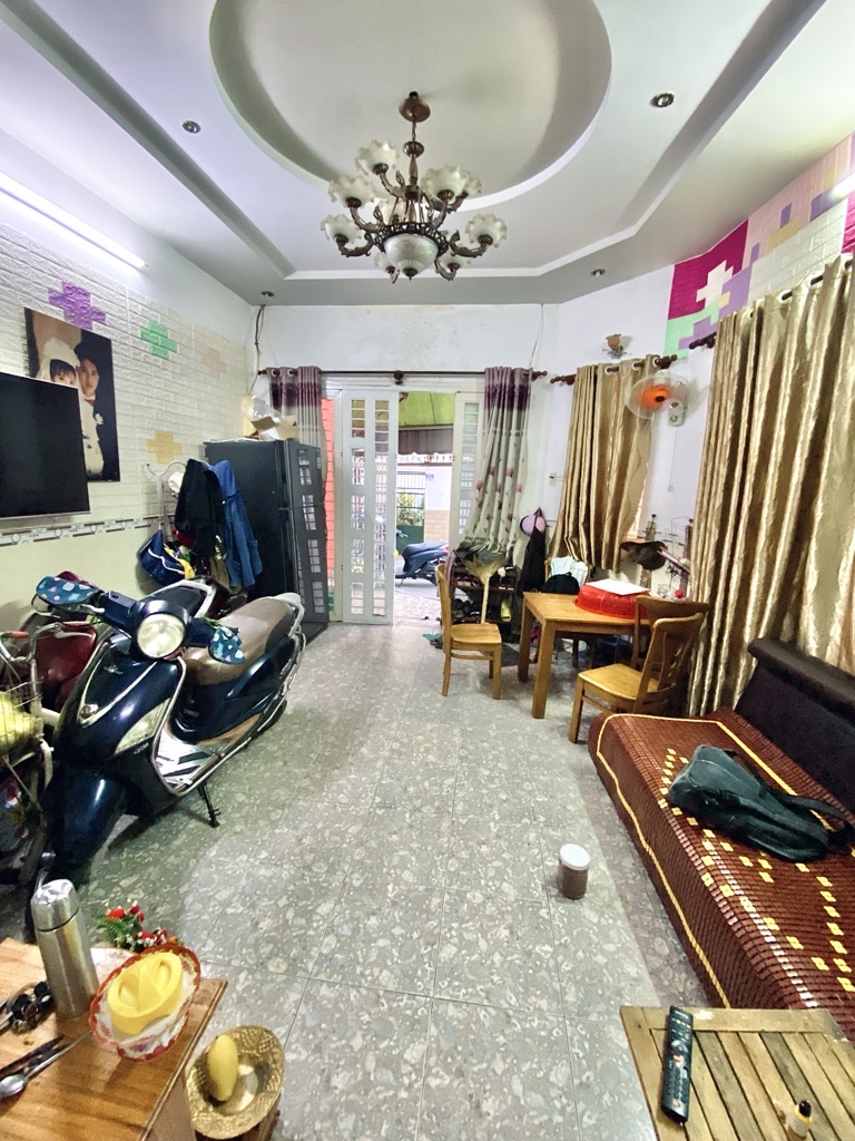 Bán gấp nhà riêng 4,5m MT, 3 tầng, 6PN, 3WC, 36m2, giá cực chất tại Trần Văn Quang, Tân Bình, HCM